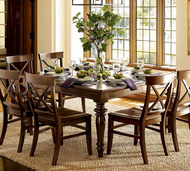 How to decorate a classic round dining table