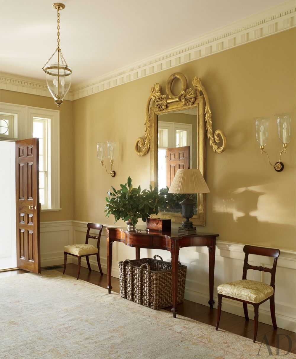 The Perfect Home Furnishing for a Traditional Entrance
