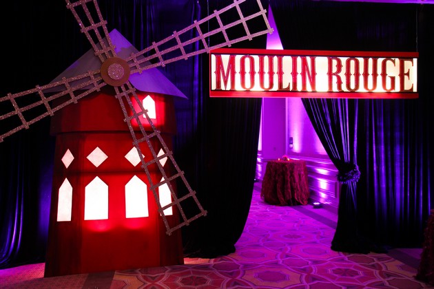 How to Decorate your Home for a Moulin Rouge Party