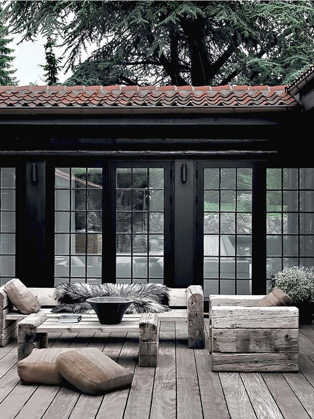 The Outdoor Living Room: Stylish Ideas for Porches