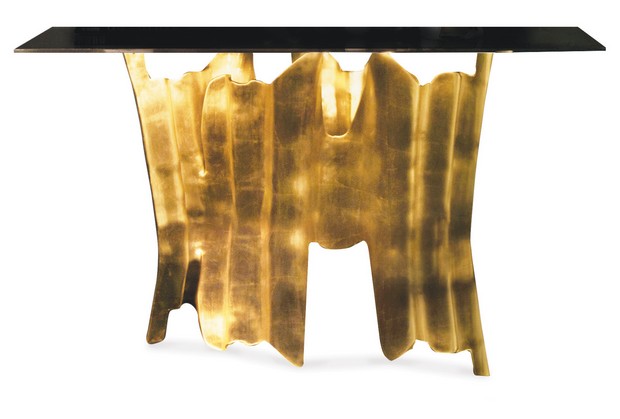 10 Classic Chic Consoles for Hallway Design