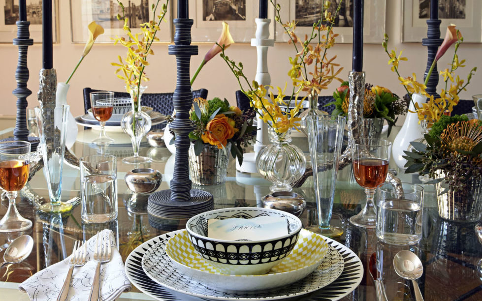 8 Different Ways to Decorate Your Thanksgiving Table