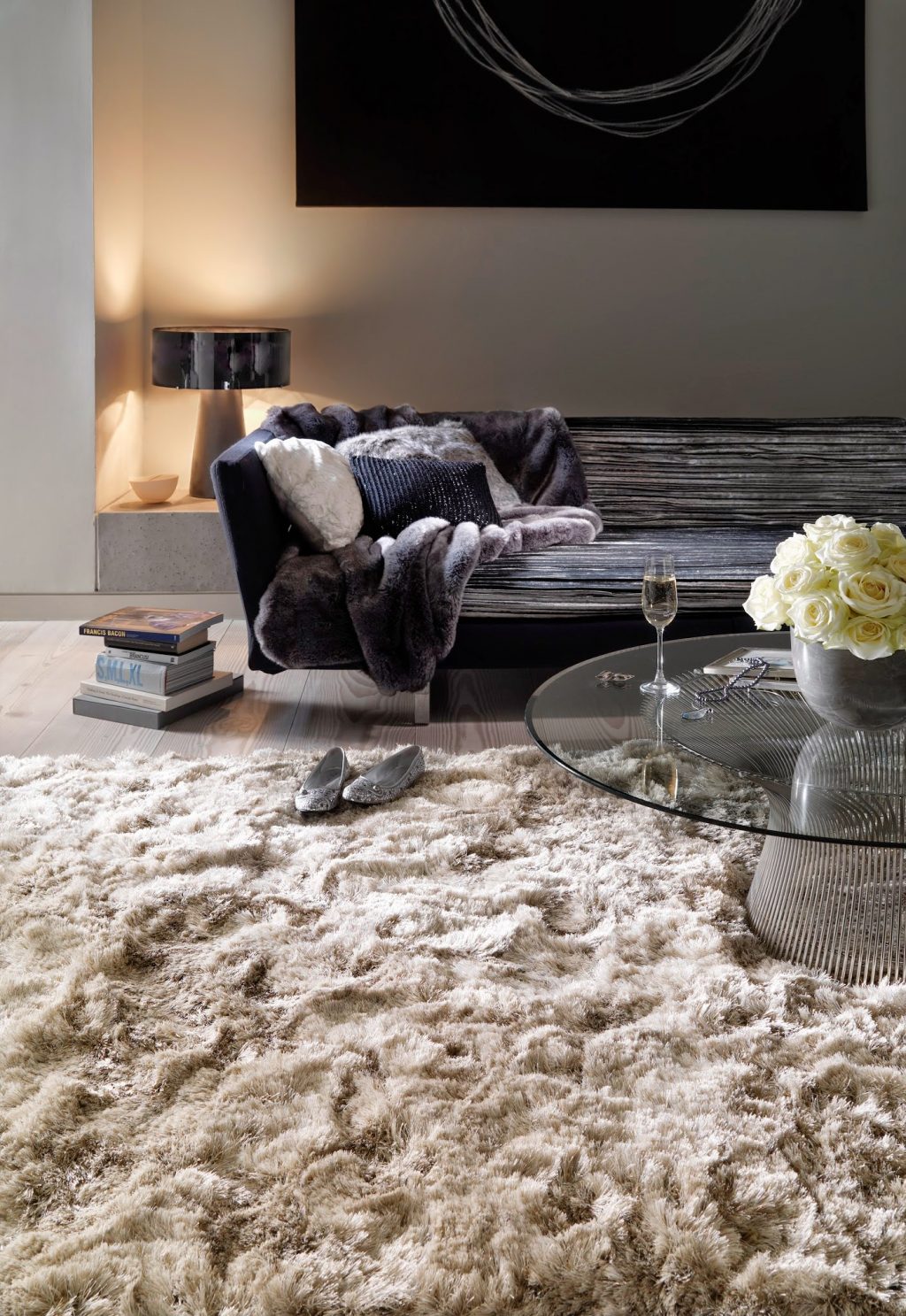 the-most-stunning-pillows-and-throws-for-winter-white-rug-fur