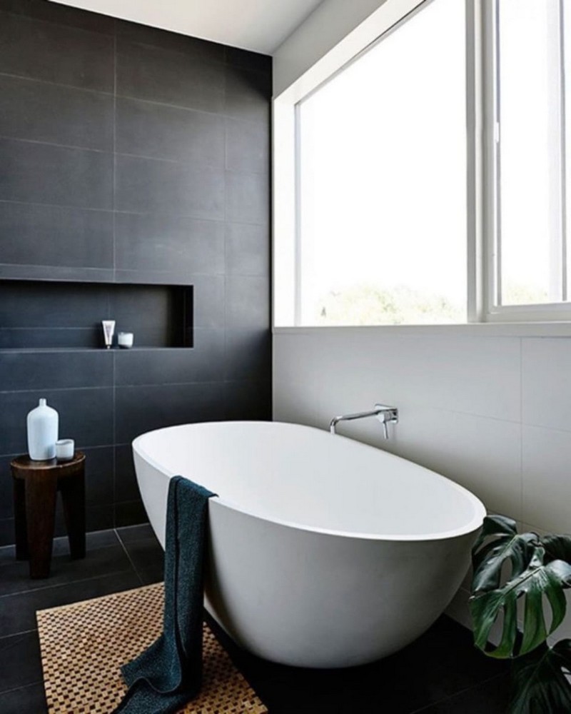 Black & White Bathroom Design Ideas to Experiment ➤ To see more news about the Interior Design Ideas, subscribe our newsletter right now! #interiordesignideaa #bestdesignideas #roomdecorideas #blackandwhitebathroom #bathroomideas #bathroomdesigns