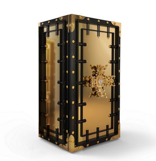 Keep Your Jewels Safe With these Amazing Luxury Safes Family